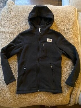 Boys North Face Gordon Lyons Full Zipup sweater/fleece! Black medium!